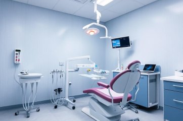 Стоматология без паники: как ухаживать за зубами, чем помогут современные клиники и как выбрать своего врача